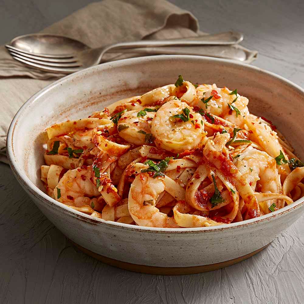 Fettuccine with Garlic Chilli Prawns