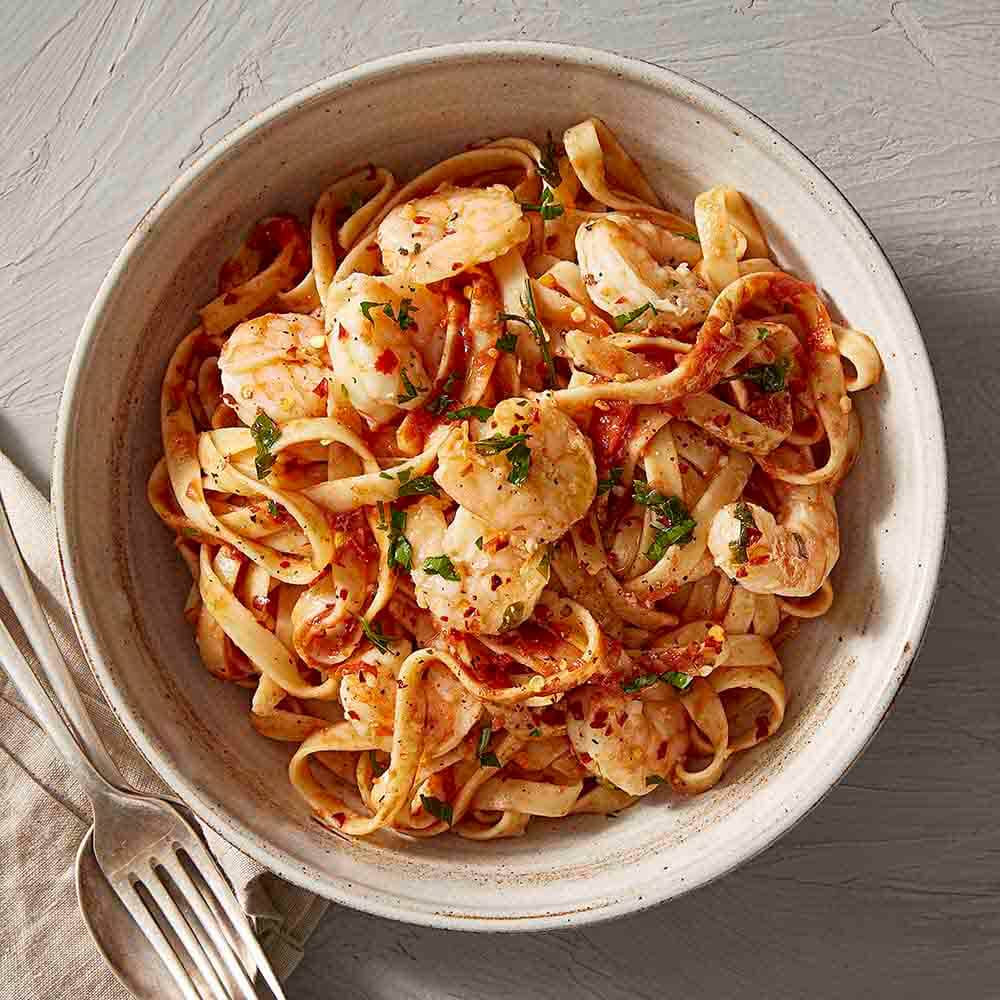 Fettuccine with Garlic Chilli Prawns