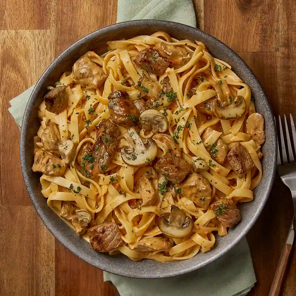 Beef & Mushroom Stroganoff w Fettuccine